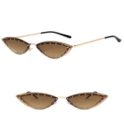 Nya designer solglasögon för män kvinnor mode mask unisex solglasögon halva rambeläggning spegel lins metall ben sommarstil 5 st 72754443