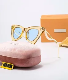 مصمم ظلال Sunglass Antiglare Fashion نظارات شمسية للنساء الرجال الحديثة الأنيقة الجديدة ذات الطراز الشمسي الزجاجي Adumbral 8 Colors Opti7032311