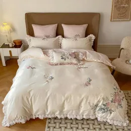 Conjuntos de cama Estilo Princesa Rosa Bordado 100 Contagem Pure Cotton Lace Edge Conjunto de quatro peças