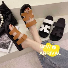 Designers chinelos chypre 2024 nova linha de verão uma linha com sandálias para mulheres 0j7t têm logotipo ter logotipo