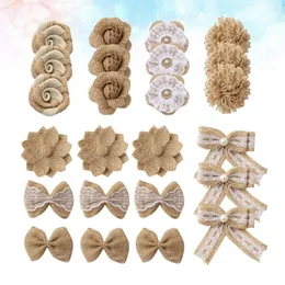 Fiori decorativi 24pcs in 1 set di fiore di juta fai da te in tela fai -da -te ornamenti floreali vintage materiali di lino fatti a mano Rustico festa di Natale