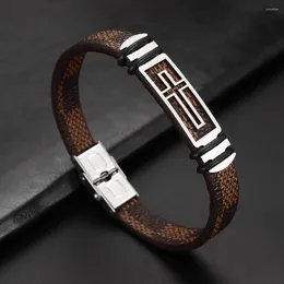 Pulseira simples conforto pulseira de couro masculino fivela de aço inoxidável marrom verificado com enfeites de elementos cruzados