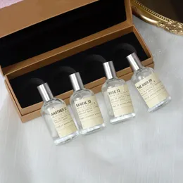 2024 SALES DESIGNER Män kvinnor Factory Direct Parfym Set 4x30ml Rose des vents/apogee/contre Moi Santal Rose Högsta kvalitet varaktiga aromatisk arom snabb leverans