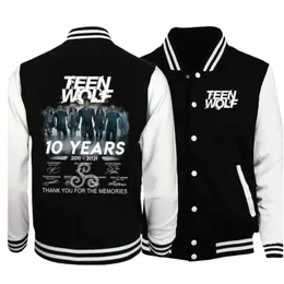 Hot USA American TV Movies Teen Wolf Classical Fi Baseball Jacket Polyester Motorcykeljacka Päls män Vinter Toppar H3HE#