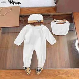 Klassiker nyfödda jumpsuits khaki pläd mönster småbarn kläder baby fem bit set storlek 0-6 m jumpsuit saliv handduk hatt fang bei omfamnar en täcke 24mar