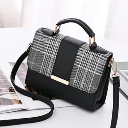 Bolsas de ombro retro vrouwen handtas dames crossbody mensageiro hoge kwaliteit pu leer vrouwelijke flap schoudertas 2024 nova coleção