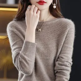 FallWinter 100 wełniany singleTread Readytowear Hollow Womens Pullover Curled Oneck Cashmere Sweater Knitted Kolor 240311