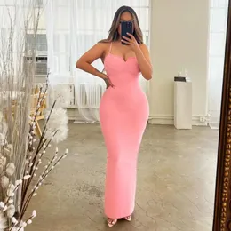 Sıradan Elbiseler Hqbory 2024 Bandage Uzun boylu elbise bayanlar kolsuz kayış seksi v-yaka bodycon ünlü parti vestido