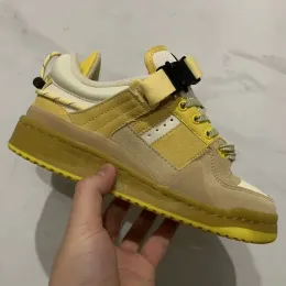 Scarpe da corsa da donna basse da uomo con fibbia Bad Bunny Forum di alta qualità Marrone Triplo nero Coppia di scarpe da ginnastica sportive casual all'aperto in stile moda