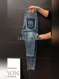 Männer Jeans Designer Marke Frühling Neue Brief Slim Fit Gerade Bein 2024 Modische Europäische Vielseitige Elastische Casual Hosen 1159 YMX7