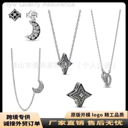 Designer-Pandoras-Halskette Pan Family, versilberter S925-Diamant-Stern-Doppelring, ineinander verschlungener, mit Diamanten besetzter Stern und Mond, modisches Halsketten-Accessoire