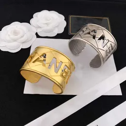 Charm-Armbänder CH-Armreif Love-Armreif Geeignet für 1517 cm Handgelenk für Damen-Designer-Armband Die Details des offiziellen Replik-Armreifs stimmen mit dem Originalprodukt überein