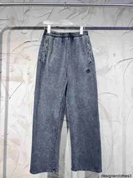 Designer The washed and worn-out long pants of the B family adopt a worn-out process, and the OS loose version is a unisex sanitary pants UX98