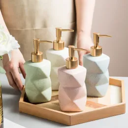 Dispensers 300 ml Macaron Color Ceramic Liquid Soap Dispensers Badtillbehör Handtvättflaska Dusch Gel Shampoo Bottle