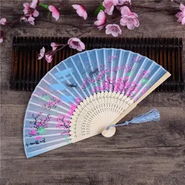 Figurki dekoracyjne 1PCS Vintage Style Silk Fan Cherry Blossom Fan Chińskie składanie azjatyckie przyjęcie przyjęcia Przyjęcie Delicate Hand Prezent