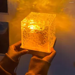 Lampade da tavolo Lampada da notte in cristallo con paralume in acrilico Alimentato tramite USB Decorazione con atmosfera di fiamma dimmerabile multicolore