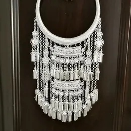 28 تصميم رائع Miao Silver Necklace الأقلية مجموعة تونغ الملحق المرحلة الأداء المبالغ فيها الإثنية 240313