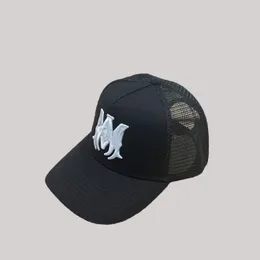 Partihandelsdesignerhatt för man krökad grim adumbral avant garde stil andningsbara baseball kepsar sol förhindra solida mönster monterade hattar cappello hj086 c4