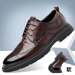 2024 повседневная обувь, мужские классические модельные черные, коричневые винтажные мужские кожаные броги со шнуровкой, мужская деловая обувь для взрослых