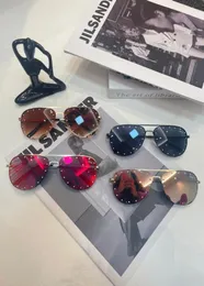 2022 Quay Brand Luxury Classic Design Solglasögon Brand Vintage Pilot Sun Glasses Polariserade UV400 Fashion Men Women Glass Lenses WI5579322
