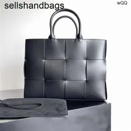 Bottegvenetas Arco Handbag Totes Canvas 7a Genuine Leather 12 Grid Handbag Cowhide Pure Handwoved Handheld Womenslr7j