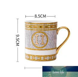 Поставка Простая Прямая Европейская Креативная керамическая кружка с золотой оправой Домашний завтрак Послеобеденный чай Кофейные чашки оптом