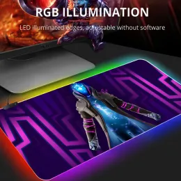 PADS FORTNITES 만화 게임 RGB PC 게이머 키보드 마우스 패드 Mousepad Led Glought Mouse Mats 고무 게임 컴퓨터 Mausepad