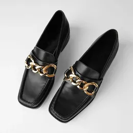 Sapatos de vestido Square Toe Moafers Mulheres Gold Metal Chain Zapatos Mujer 2024 Outono Alto Salto Alto Inglaterra Estilo Genuíno Couro Tacones