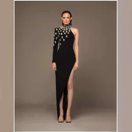 Сексуальное платье с каплей воды и бриллиантами с диагональным краем и рукавами на одно плечо, черное модное и персонализированное бандажное платье для ужина 547744