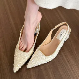 S 샌들 여름 2024 패션 뾰족한 발가락 Paillette Non-Slip Slingback 여성 샌들 청키 발 뒤꿈치 연회 신발 Fahion Non-Lip Heel Shoe