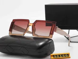 2021 Selling Oversize Frame Luxury Brand China Custom Woman Fashion Uv400 Pc Frame Cheap Sunglass6725820
