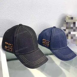 2024 MUI MUI Fashion Ball Caps Designer Kvinnor broderad baseballmössa män kvinnor sommar avslappnad hundra ta skydd sol hatt retro klassisk unisex mui mui hatt