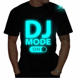 T-shirt de grandes dimensões Verão Homens Mulheres Dj Modo Impressão Luminosa Tees Hip Hop Estilo Manga Curta Harajuku DJ Impressão Brilhante Tshirt masculino 349U #