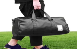 حقيبة سفر حمل على حقائب القماش الخشن للأمتعة كبيرة الحجم من جلد الحزام في عطلة نهاية الأسبوع عبر وضحازية ساق الصلب