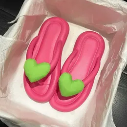 النعال Slippers قوس قزح اللون الوجه يتخبط النساء خارج الملابس 2023 الصيف الجديد شاطئ شاطئ ناعم وحيد Paltform Eva Home Wear Shoes H240326SD92