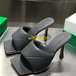 Lido Mule Sandals Botteg Veneta Kapcie Minimalistyczne proste linia owczacza Ultrahigh Heels z europejskim i amerykańskim na Instagramie wytłoczone mają logo HB9S