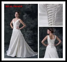 2015 A Line V-образным вырезом со складками из атласных свадебных платьев длиной до пола, свадебное платье со шлейфом BY0268513231