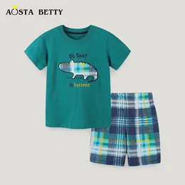Детский костюм в европейском стиле, летняя футболка для мальчиков, вязаные хлопковые шорты с короткими рукавами, комплект из двух предметов 240325