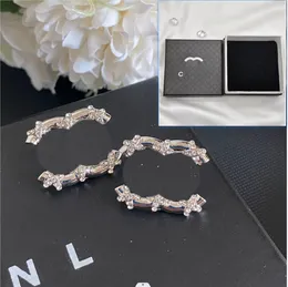 Designer-Frühlingsneues Design vergoldete Ohrringe mit kleinen Diamanten, speziell für Mädchen als romantische Liebesgeschenke zum Geburtstag entworfen