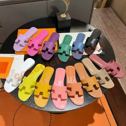 2024 Oran Designer Leather Women Sandals Summer Flats Fashion Luxury Flip-Flops Oran tofflor Leather Sliders Flat Outdoor Beach Sandals Alphabet Tisters 35-42