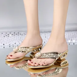 Yaz Bayan Ayakkabı İnci Rhinestone Moda Güzel All-Mwatch Slip Olmayan Kişilik Düz Sandalet 240321