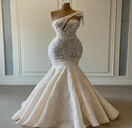 Lussuosi abiti da sposa con perline in pizzo Una spalla Sirena Abiti da sposa Perline di cristallo Paillettes Sweep Train Immagine reale Robe De Mari5256892