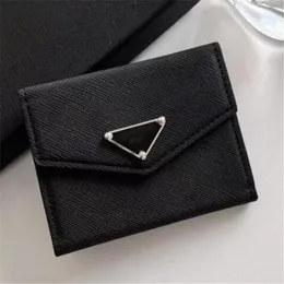 Moda lüks para klipleri kısa cüzdan kartı tutucu çanta kadın erkek cüzdanlar tasarımcı üçgen mektup para cüzdanlar hasp deri mini debriyaj çantaları
