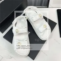 Chanells sapatos femininos sandálias designer canal sapatos de alta qualidade slides cristal bezerro couro sapatos casuais plataforma acolchoada verão praia chinelo tamanho 35-42 400