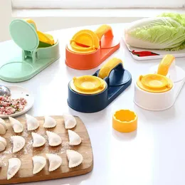 Bakningsverktyg 2 i 1 Kök Dumpling Maker Press Mold Diy Manual Plastic Wrappers Mold For Home Cooking Accessories P7R1