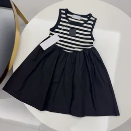 Yaz Kızlar Siyah Beyaz Çizgili Elbiseler Tasarımcı Çocuklar Kolsuz Pileli Elbise Çocuklar Pamuk Yumuşak Giysiler S1276