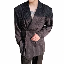 2022 spring Korean style unique stripes folds butt Suit men Casual loose simple stripes Blazers for men M-XL 236j#