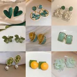 Charme verde acrílico brincos geométricos para mulheres de alta qualidade cor sólida brinco luxo designer jóias data noites y240328