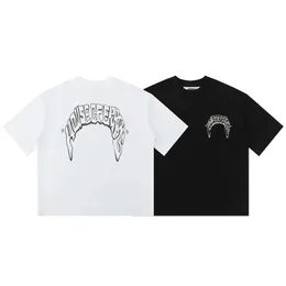 メンズTシャツパフレタープリントエラーの家男性のためのTシャツ最高品質のティーヴィンテージスタイルホワイトブラックTシャツJ240322