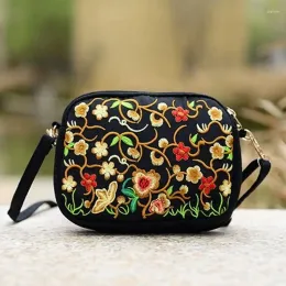 Axelväskor kvinnor nationell stil blomma broderi canvas högkvalitativ väska messenger porslin trend